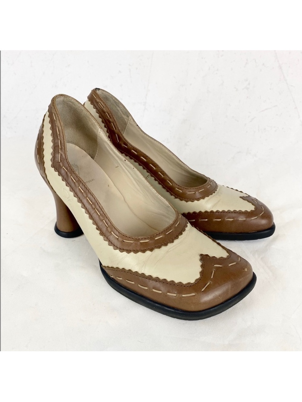 Vintage John Fluevog Hi Choice Kristin Wingtip Spectator Pump Heels